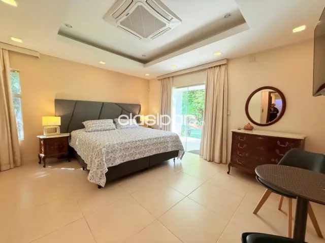 Exclusiva Residencia Contemporánea en San Bernardino: El Refugio Veraniego Ideal — foto 4