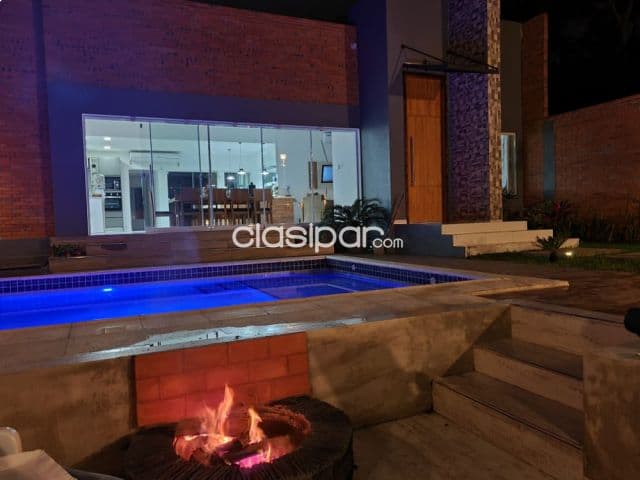 Casa Moderna en San Bernardino con piscina y fogón