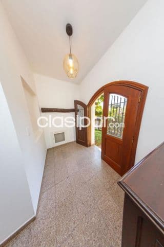 *EN ALQUILER - Dúplex de 3 dormitorios en suite + área de servicio, Barrio Mburucuya*