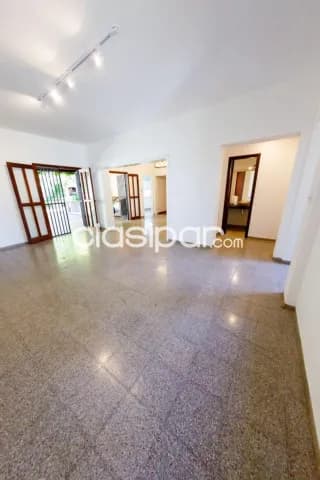 *EN ALQUILER - Dúplex de 3 dormitorios en suite + área de servicio, Barrio Mburucuya* — foto 3