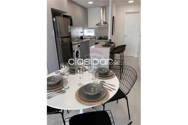 Departamento de 2 dormitorios amoblado zona eje