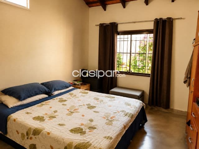 hermosa casa en Fernando de la Mora zona norte