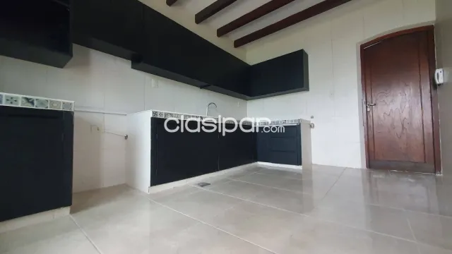 o Vendo Casa de 3 dormitorios con estilo colonial en barrio Villa Morra de Asuncio, foto 5
