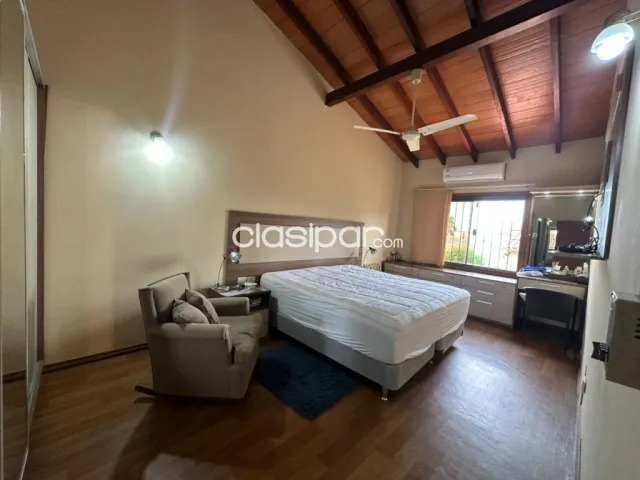 🏡✨ ¡oportunidad única en barrio Jara! Amplia residencia con piscina + departamento indepe — foto 4