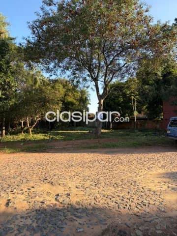Hermosa Propiedad a 100mts del asfalto con excelente ubicación en San Lorenzo — foto 3