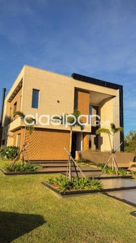 Residencia de lujo con tecnología smart home en aguavista