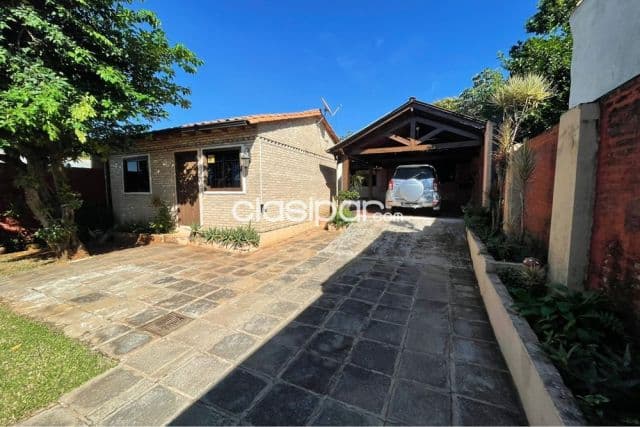 Se vende propiedad San Lorenzo | barrio villa industrial