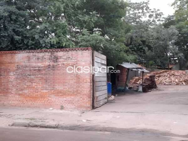 terreno con depósito sobre la calle Lombardo ID: 12219