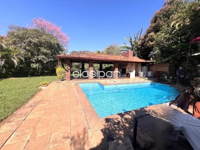 en el centro de Aregua-Paraguay hermosa Casa Quinta amoblada — foto 2