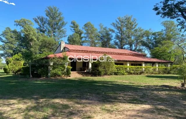 Por viaje, propietario vende hermosa casa quinta en Ypacaraí — foto 2