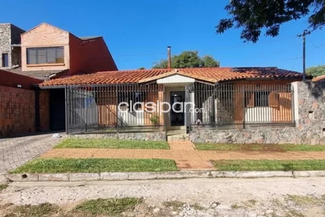 Casa familiar en venta en Lambaré, foto 2