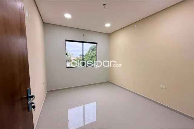 Duplex Zona Laurelty Luque, foto 3