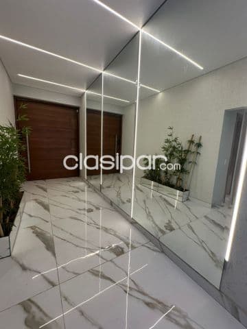 ! Amplia residencia zona yatch & golf club -Lambaré