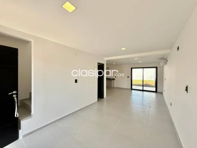 Hermoso y amplio duplex de 3 dormitorios en barrio laurelty, Luque, foto 3