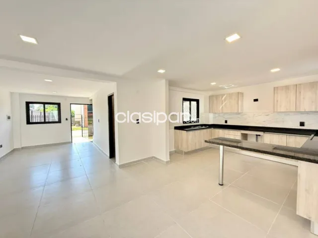 Hermoso y amplio duplex de 3 dormitorios en barrio laurelty, Luque, foto 5