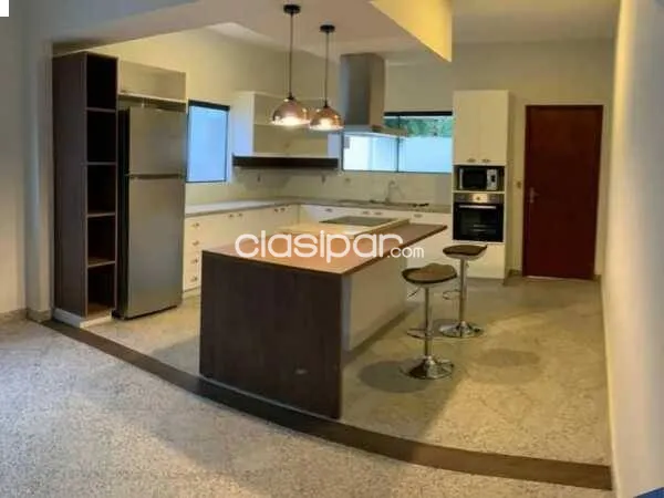 Casa en venta con renta activa en Lambaré, foto 3