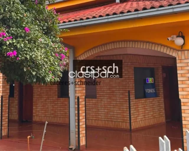 En venta casa + salón comercial en Hohenau Centro — foto 3