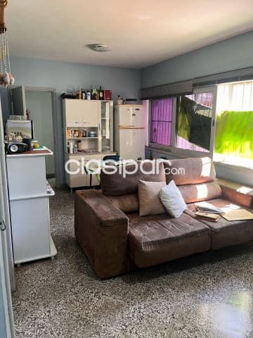 Departamento de 2 dormitorios en Pinoza de Asuncion zona Colegio Nacional de la Capi