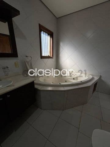 Propiedad en venta - Barrio Mbocayaty sobre Avda. Primer Presidente