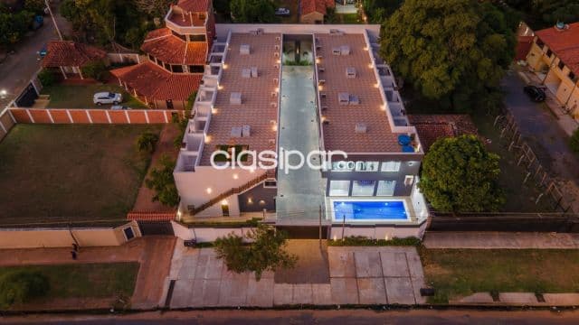 Lambaré, ita enramada: Impecable casa dúplex amoblada, 3 dormit, amplios ambientes, piscin — foto 1