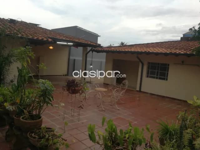Amplio Chalet de una Planta en Barrio Cerro Corá, Lambaré - CLHO8415011 — foto 4