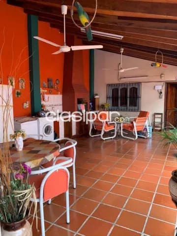 Propiedad Mixta con Salón Comercial y Vivienda en Centro de San Lorenzo — foto 2
