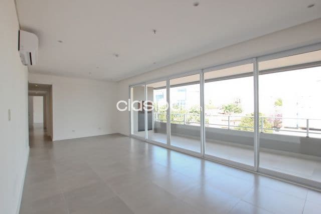 Departamento de 3 dormitorios zona shopping del sol