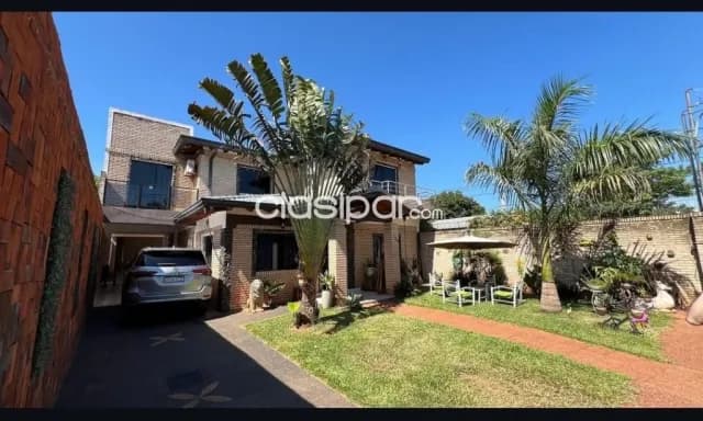 Casa de 4 dormitorios con excelente ubicación en barrio san isidro de San Lorenzo, foto 2
