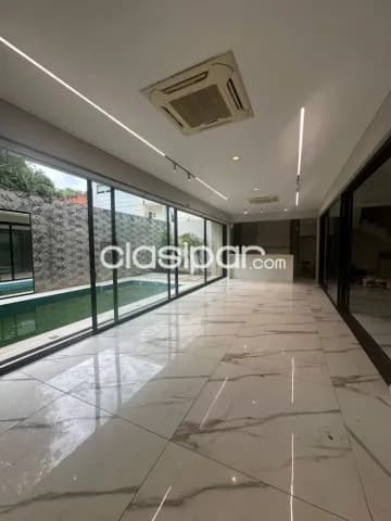 Imponente y lujosa residencia en Lambaré, zona del yacht y golf club, foto 4