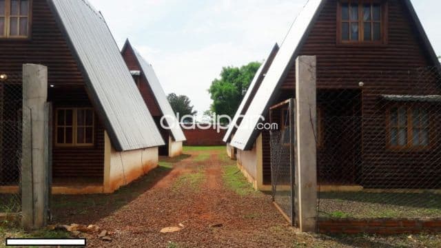 4 cabañas amobladas en el barrio kennedy de Encarnación: 4 habitaciones y 4 baños — foto 1