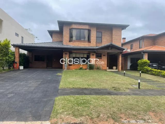 Casa con piscina a pasos del yacht y colegio sek – Lambaré, foto 2
