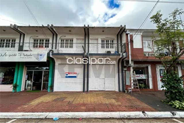 Local céntrico en alquiler – ¡Excelente ubicación en Encarnación! — foto 2