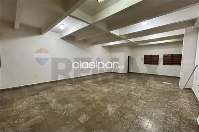 Local céntrico en alquiler – ¡Excelente ubicación en Encarnación! — foto 4