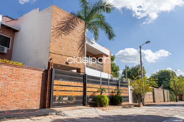 casa de 5 habitaciones en Luque a pasos de la Avda. Nanawa — foto 1