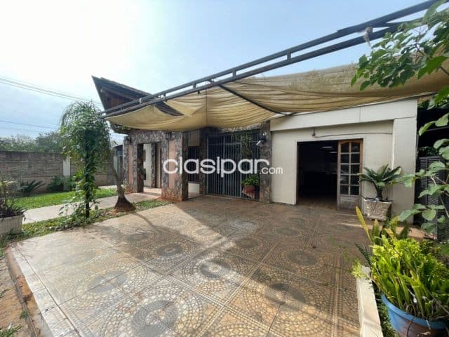 Casa en Luque - Barrio Cerrado