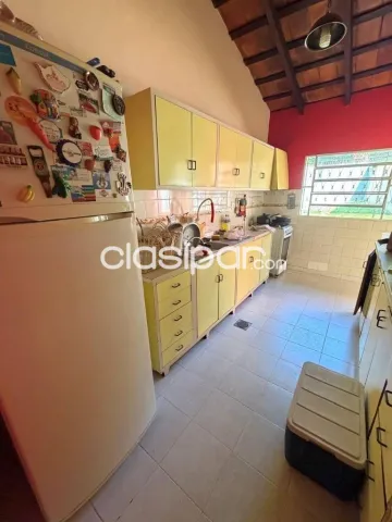 casa con piscina en barrio Cerro Cora Lambare, foto 3
