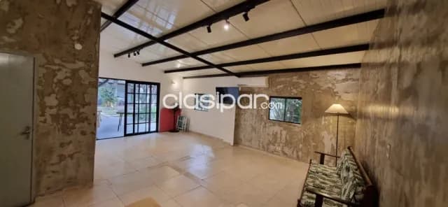 Casa en lambare a 1/2 cuadra de rca. Argentina - piscina / jardin / zona residencial — foto 4