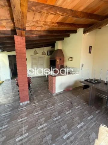 casa de 3 habitaciones con piscina en barrio Cerro Cora Lambare, foto 4