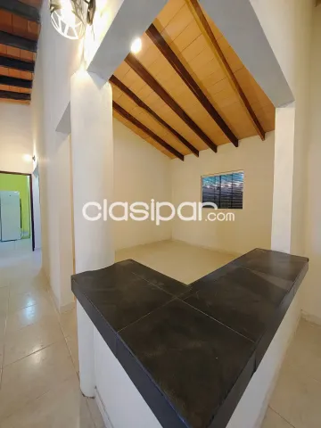 Casa en Mariano Roque Alonso, Piscina, Quincho 4 Dormitorios 441 m2 Terreno, foto 3