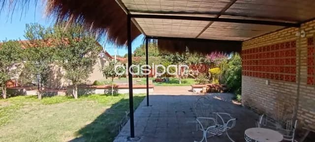 Casa quinta semiamoblado, foto 2