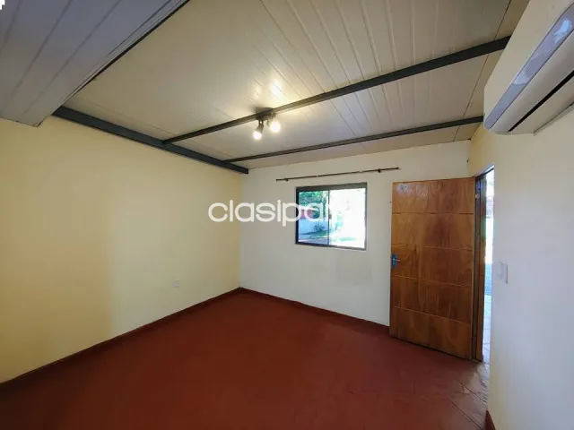Casa chalet en asuncion loma pyta 2 dormitorios cochera aires wify condominio, foto 2