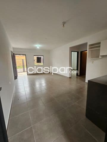Departamento de 2 dormitorios en zona Paseo Parque de Villa Elisa en planta baja — foto 1