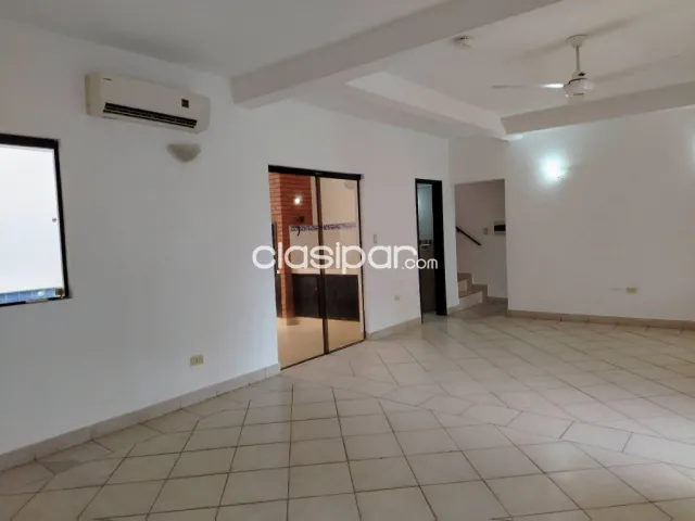 Casa de 3 Dormitorios en Condominio Cerrado zona centro de Luque con piscina, foto 4