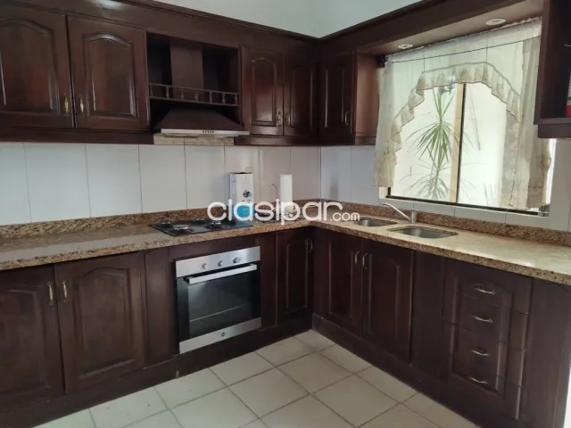 Casa de 3 Dormitorios en Condominio Cerrado zona centro de Luque con piscina, foto 5