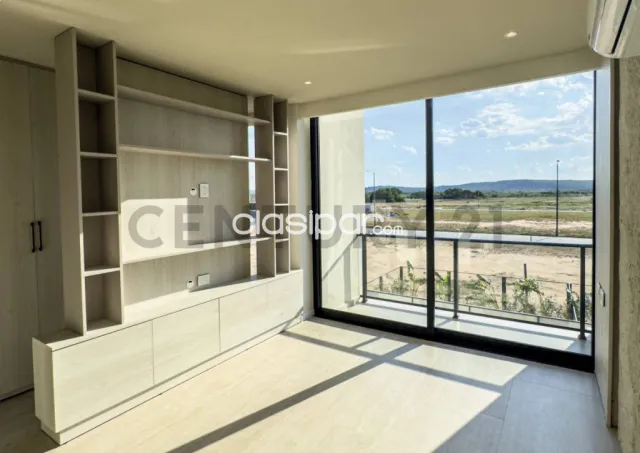 US$ 249.500 EN VENTA Townhouse de 4 Dormitorios en Highlands - San Bernardino, foto 3