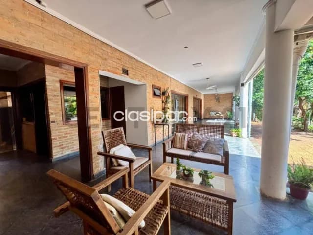Residencia De Gran Porte en Fernando de la Mora - Zona Norte, foto 3