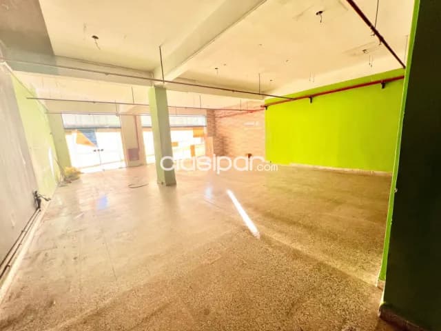 En Alquiler Amplio Showroom/Salón sobre Avenida en Asunción A517, foto 4