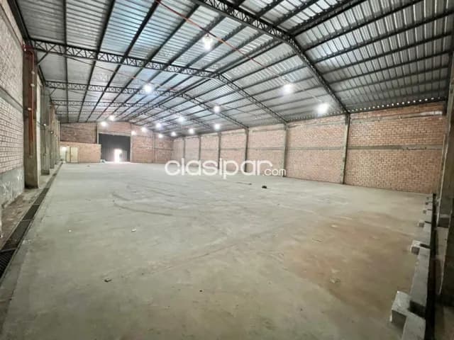 En Alquiler Depósito de 680 m2 en Mariano Roque Alonso, foto 4