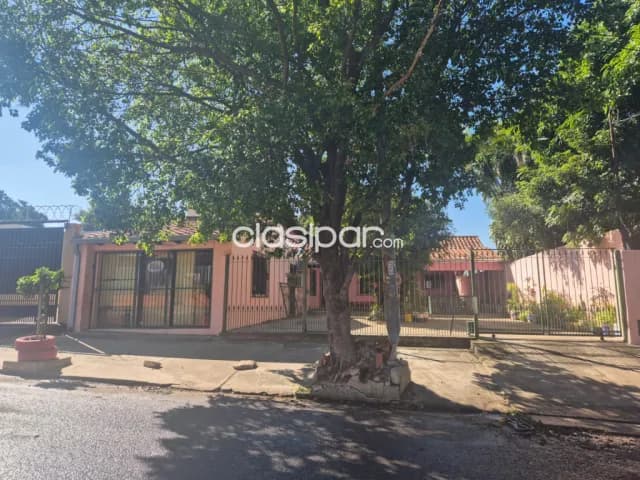 En venta casa en Lambare - Barrio Santa Lucia, foto 2