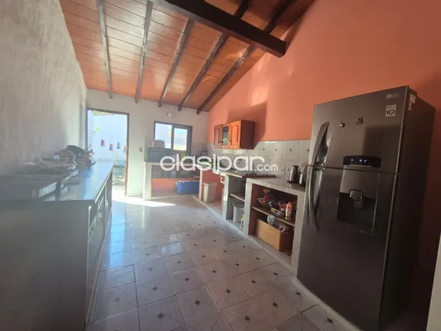 En venta casa en Lambare - Barrio Santa Lucia, foto 3